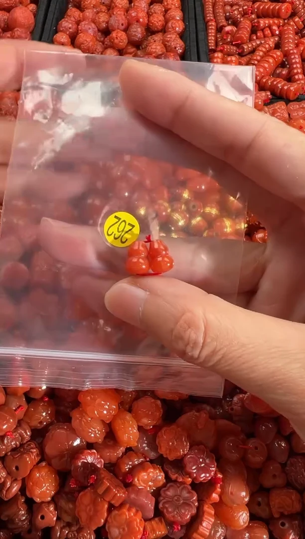 【闪购商品】南红玛瑙颈饰未镶嵌1