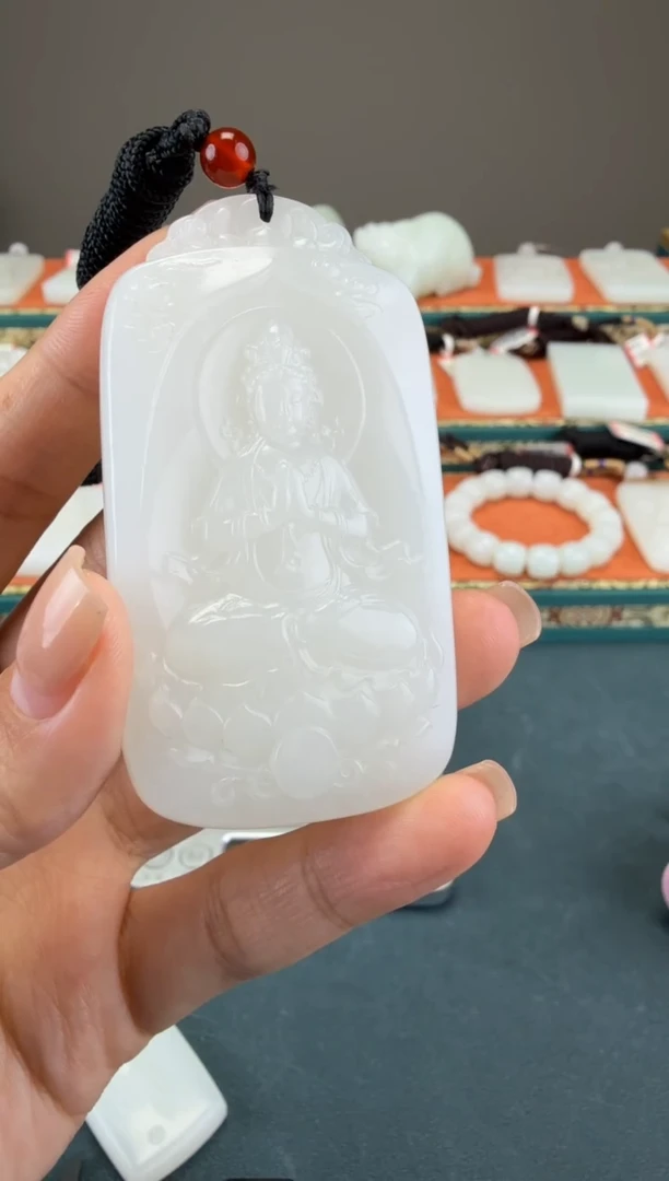 颈饰未镶嵌和田玉1