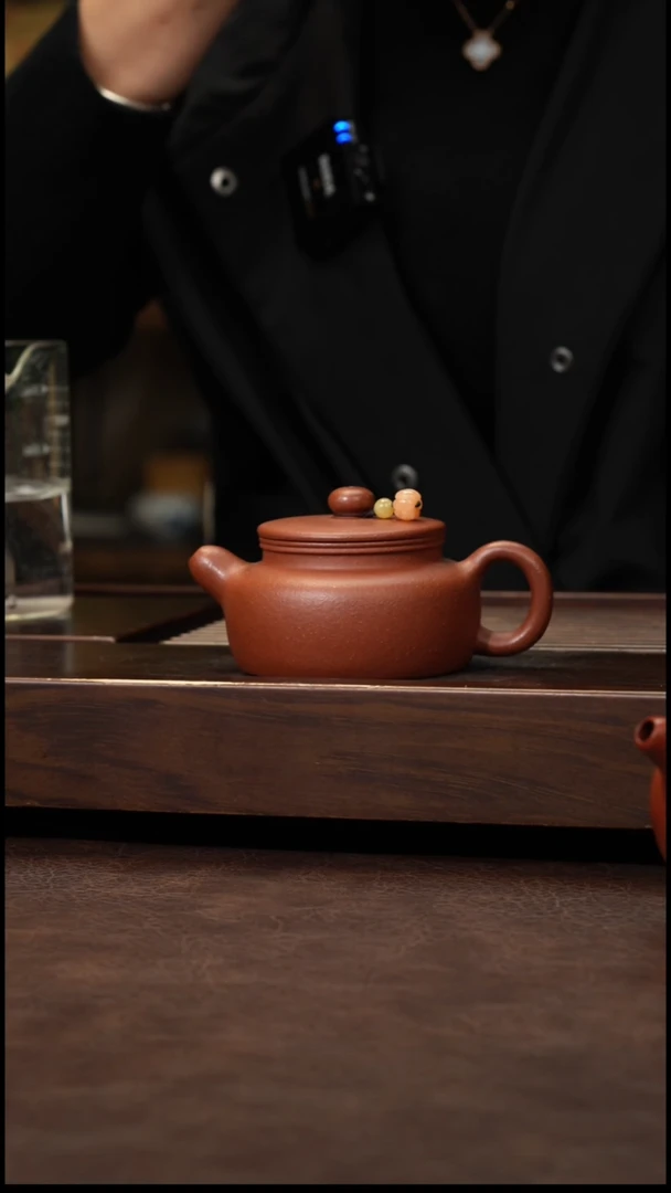 【闪购商品】茶壶紫砂红降坡矮德钟130cc左右