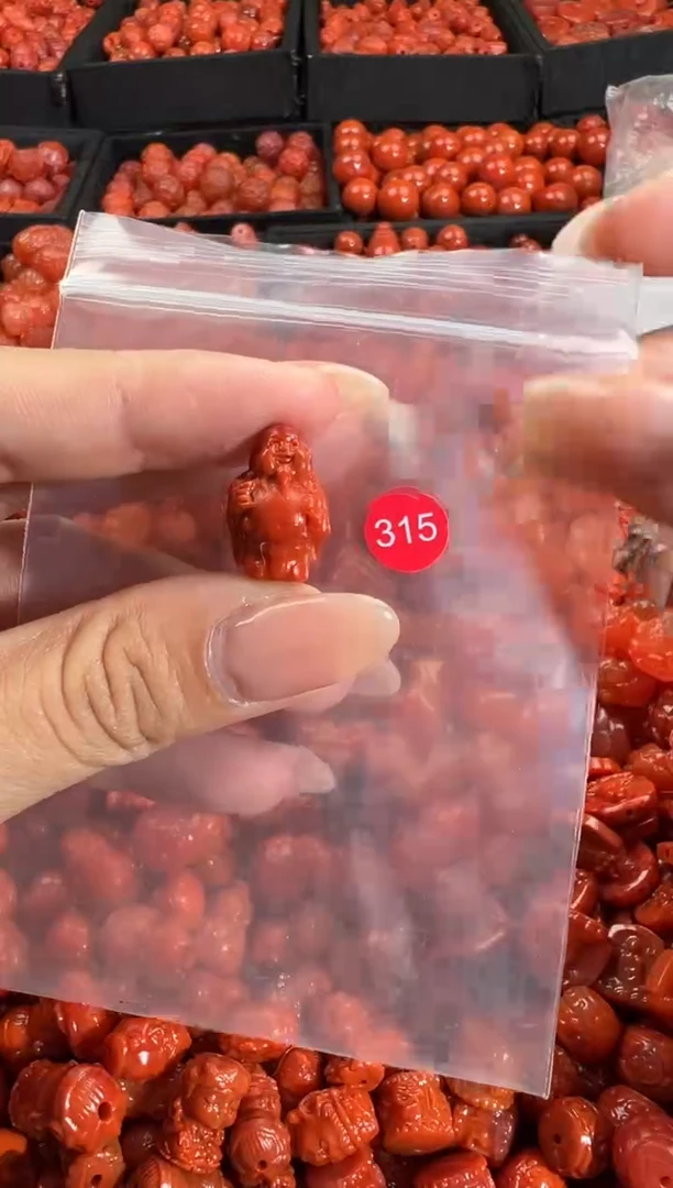 颈饰未镶嵌南红玛瑙1