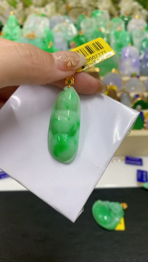 吊坠(不含链)18K金镶嵌翡翠挂件