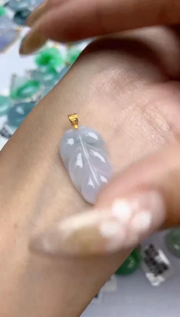 翡翠未镶嵌颈饰天然A货翡翠