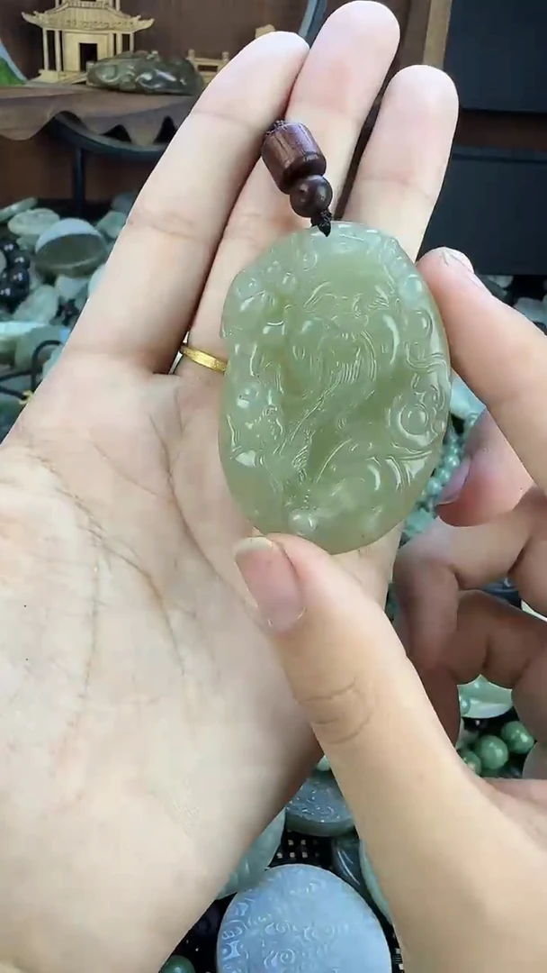 颈饰未镶嵌和田玉1