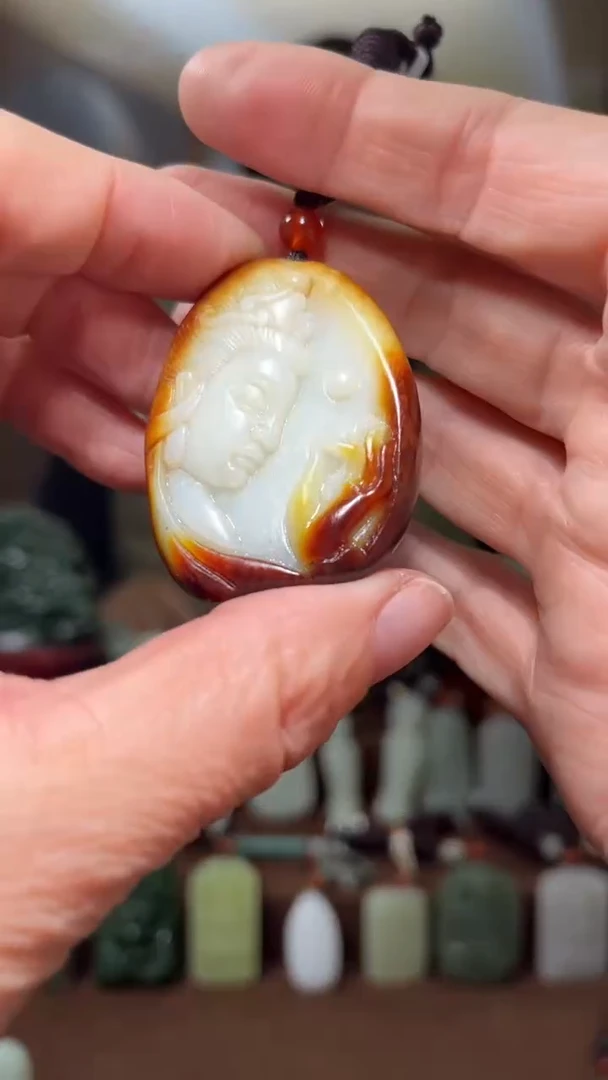 颈饰未镶嵌和田玉`