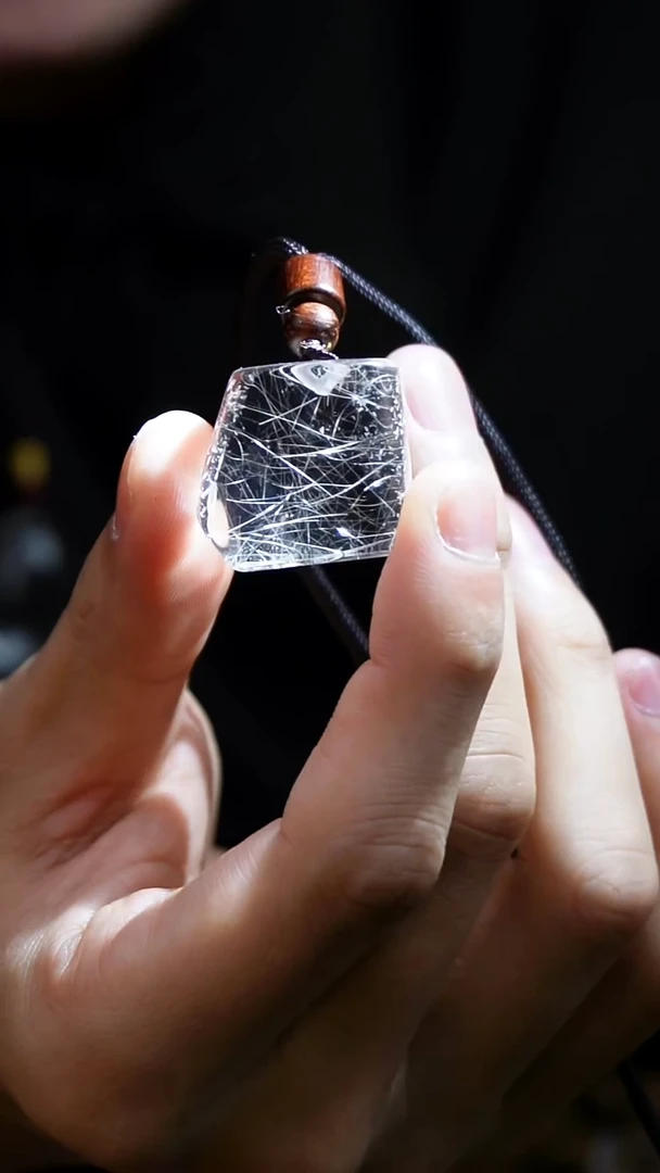 吊坠(赠链)未镶嵌水晶水晶