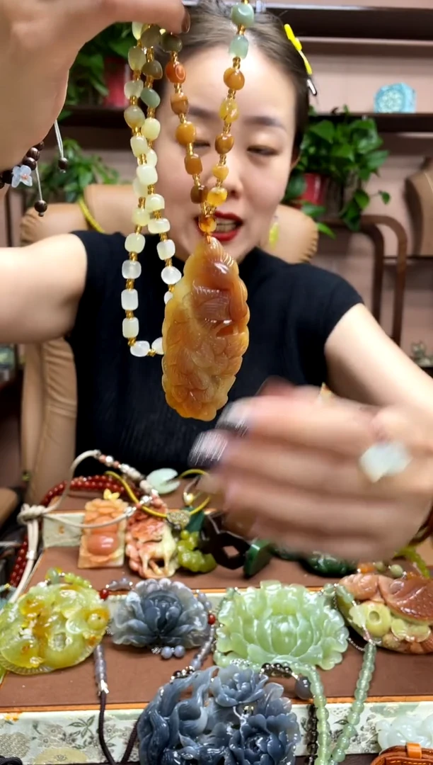 未镶嵌岫玉吊坠·