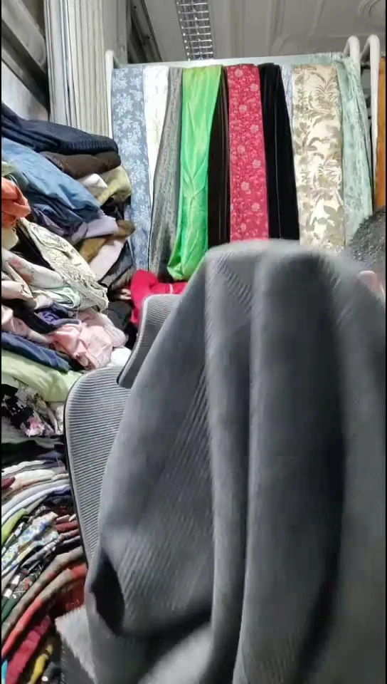 黑灰白细条格子双面布料