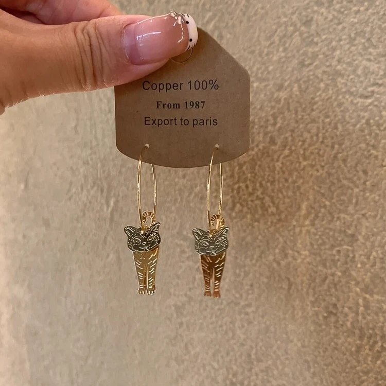 卡柒 铜合金耳饰 复古金色立体猫咪耳环女独特小众设计感创意耳圈