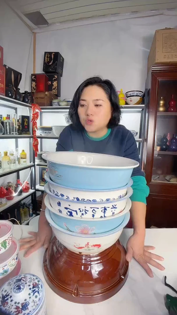 塑料3个大号的餐盒