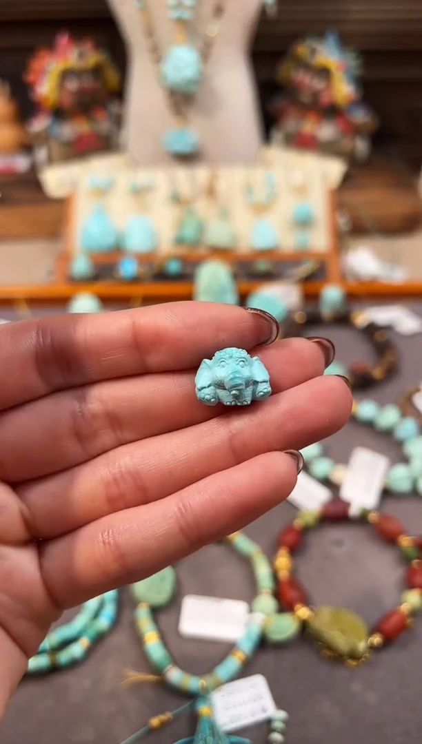 未镶嵌绿松石配饰小象