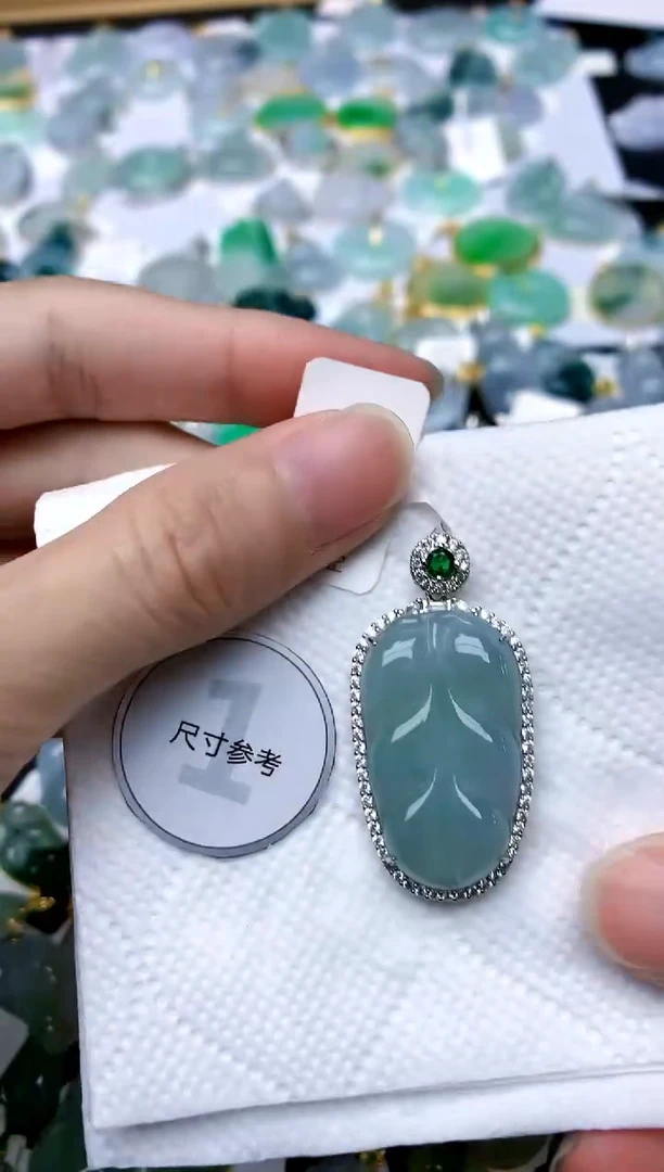 颈饰银S925镶嵌翡翠天然A货翡翠