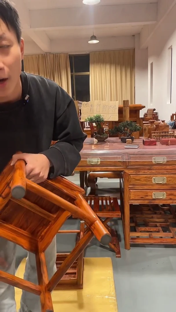 香枝木类成套家具半**山富贵凳