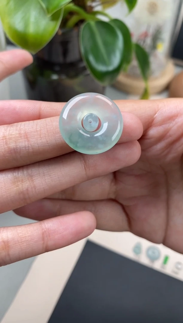【闪购商品】翡翠颈饰未镶嵌翡翠冰晴甜甜圈
