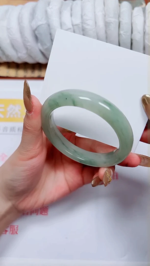 【闪购商品】石英质玉手镯未镶嵌K70-55