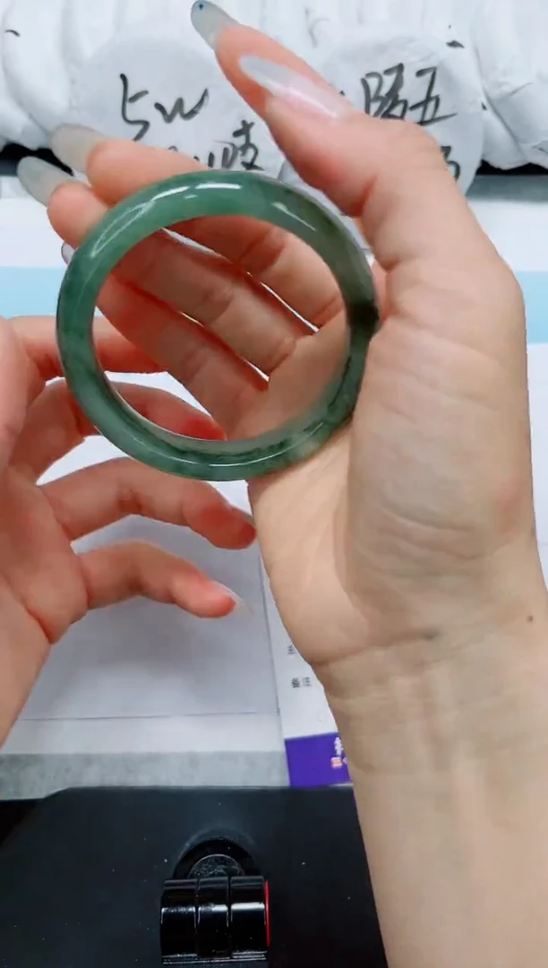 石英质玉手镯未镶嵌784-56.2