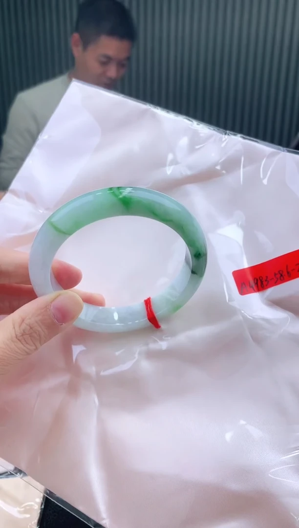 未镶嵌手镯翡翠111