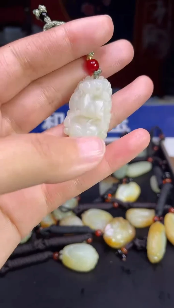 颈饰未镶嵌和田玉123