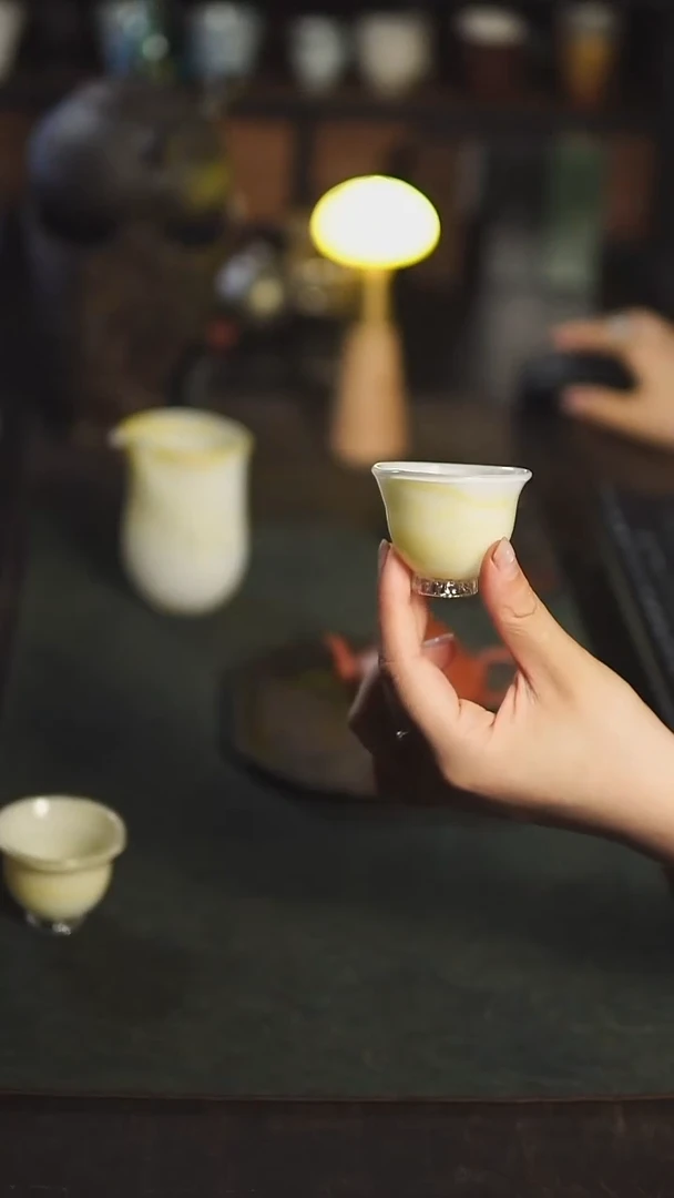 沁 白纯系列品茗杯