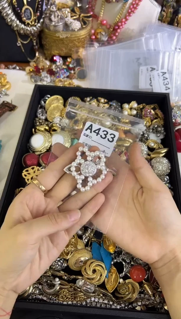 合金无铜合金433 中古首饰都有瑕疵 请确认好成色尺寸在拍！