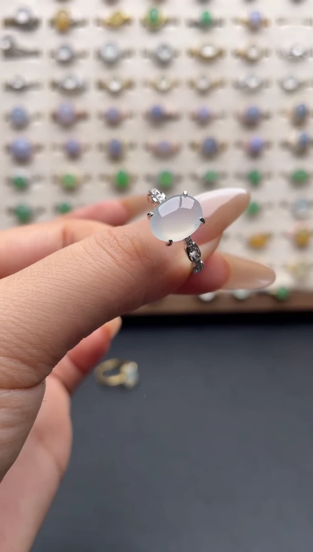 银S925镶嵌戒指翡翠一物一证一礼盒