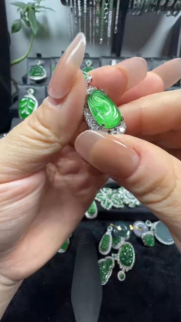 颈饰未镶嵌翡翠57