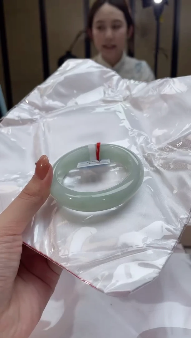 未镶嵌手镯翡翠退货标签需完好-009