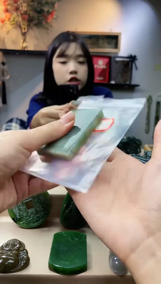 未镶嵌和田玉挂件1