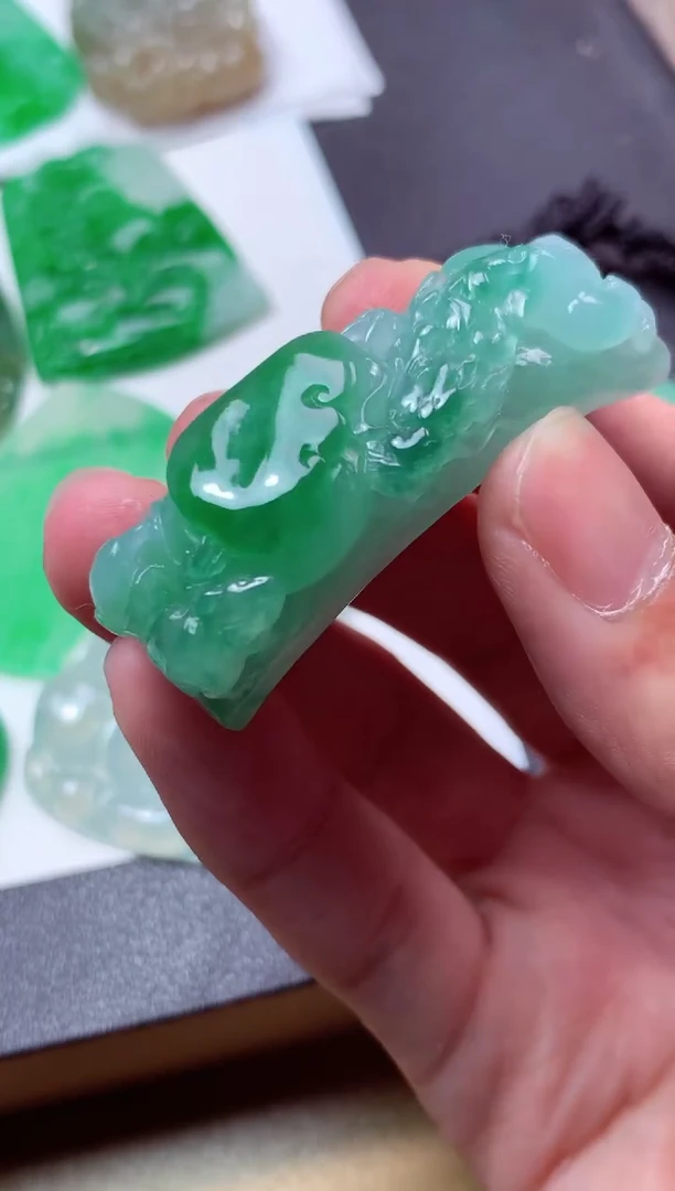 翡翠未镶嵌颈饰天然翡翠