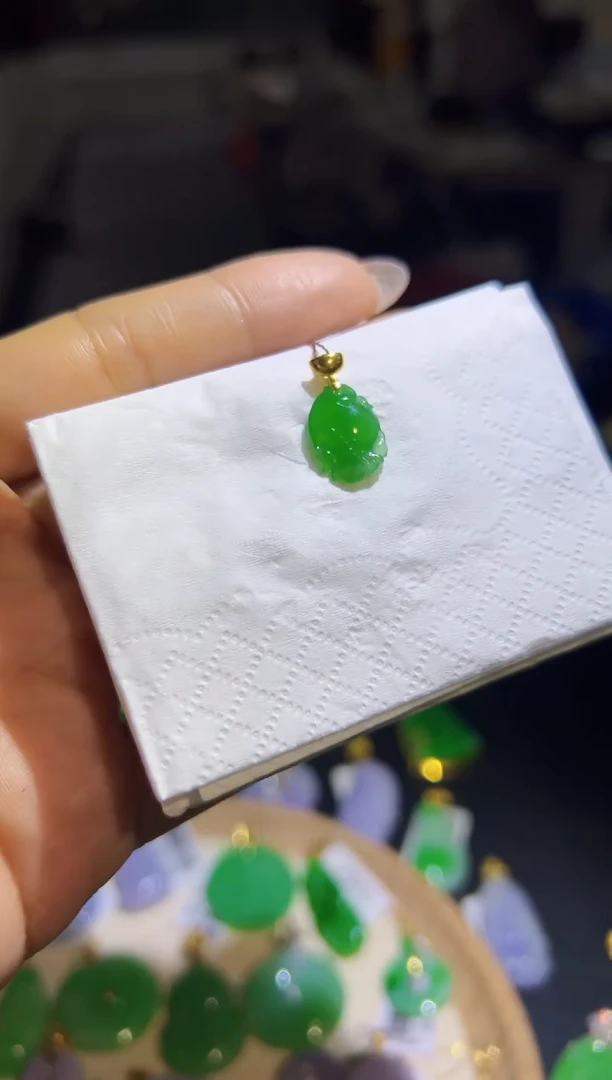 【闪购商品】翡翠颈饰18K金镶嵌Q缅料A货翡翠/支持复检/一件