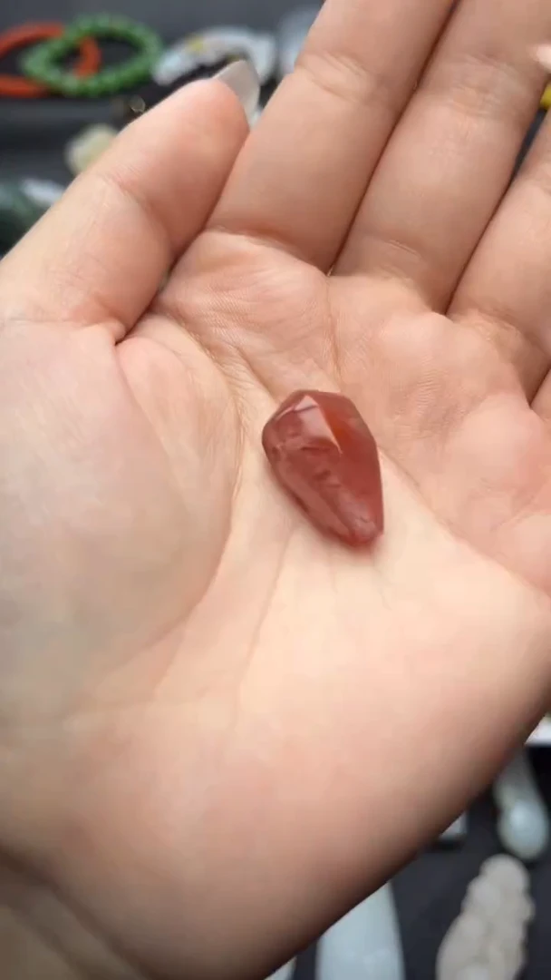 颈饰未镶嵌南红玛瑙三通吊坠