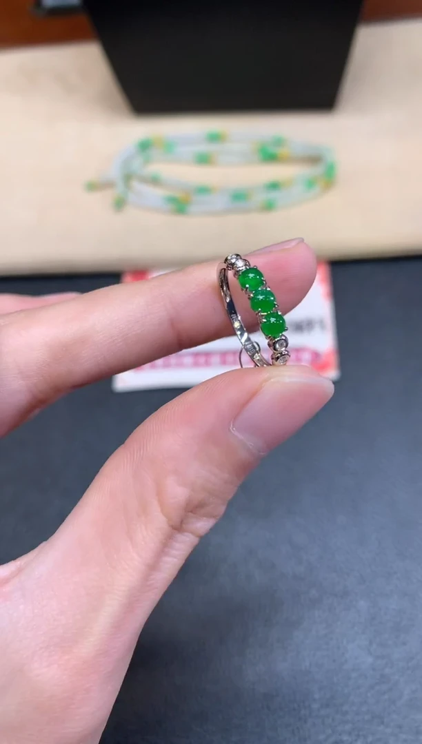 【闪购商品】翡翠戒指18K金镶嵌【无鉴赏期】