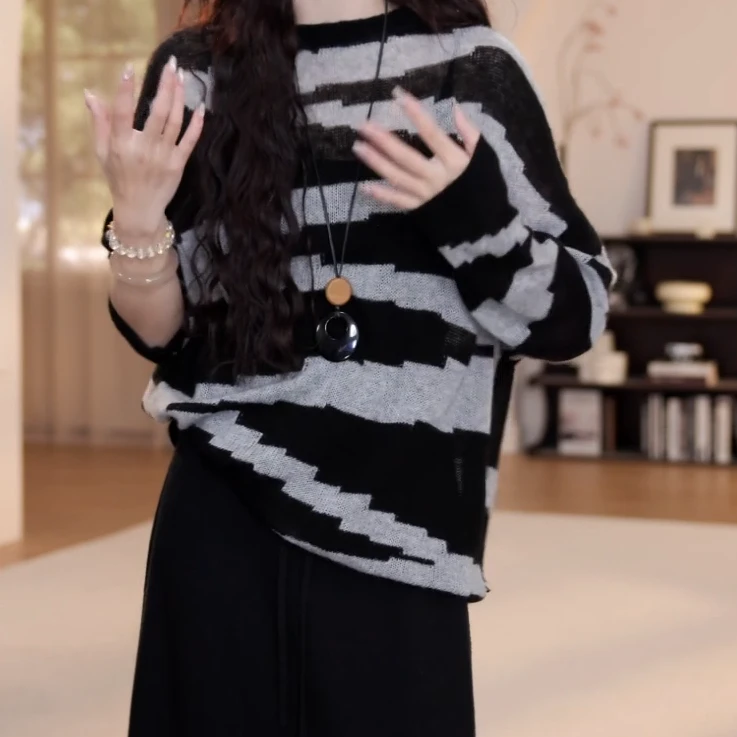 春秋百搭斑马条纹长袖针织上衣C5859