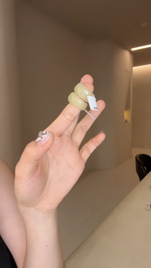 未镶嵌戒指和田玉11码老黄玉多样性发其一