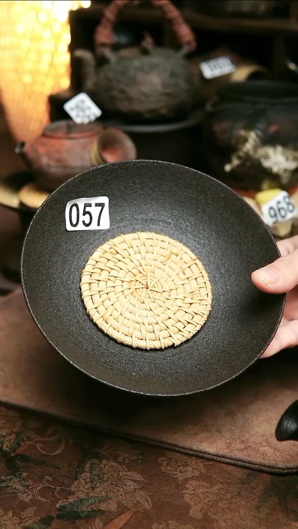 057紫砂全手工哑光黑色壶承