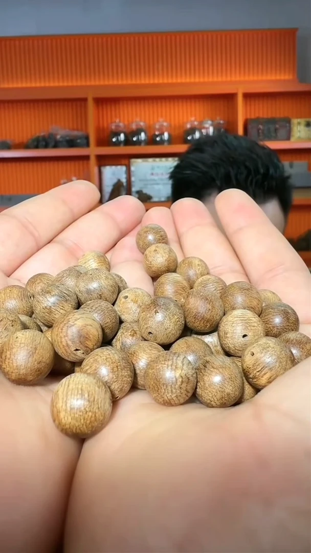 沉香吊坠11号红土珠子一粒多样性发一
