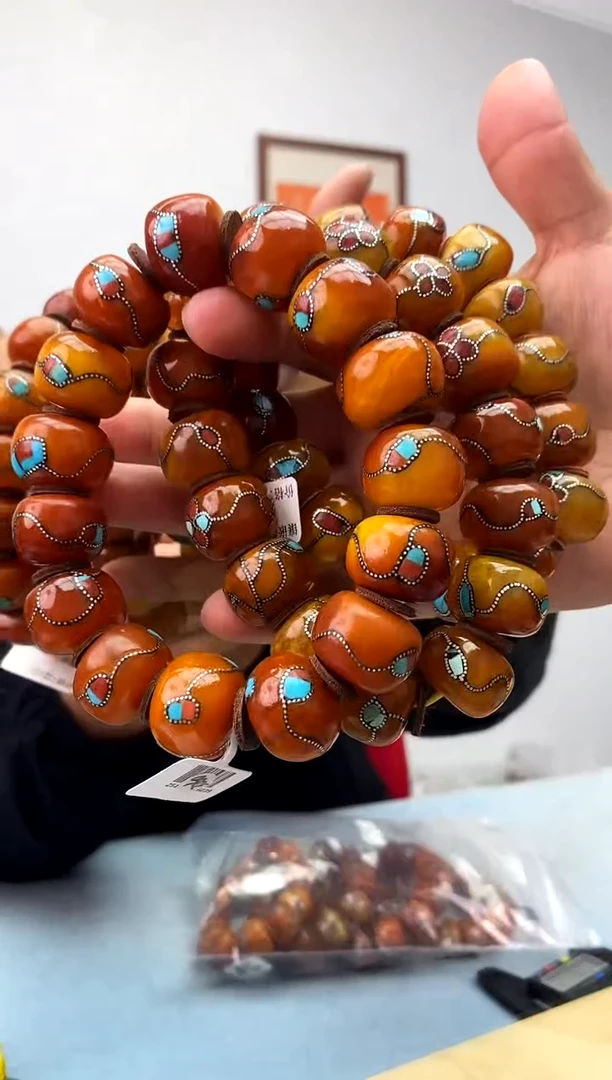 琥珀未镶嵌珠宝奇石假一罚十，多样性发一件070