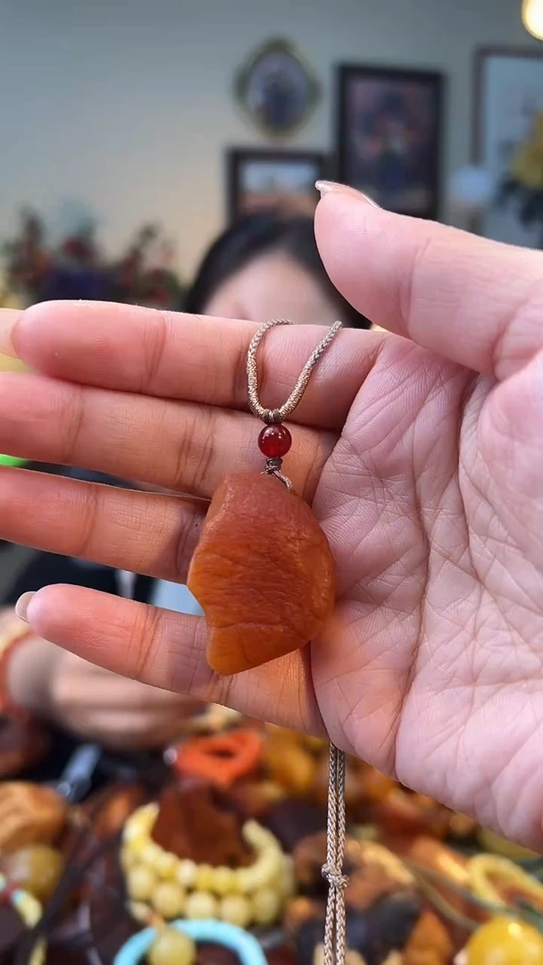 琥珀颈饰未镶嵌吊坠