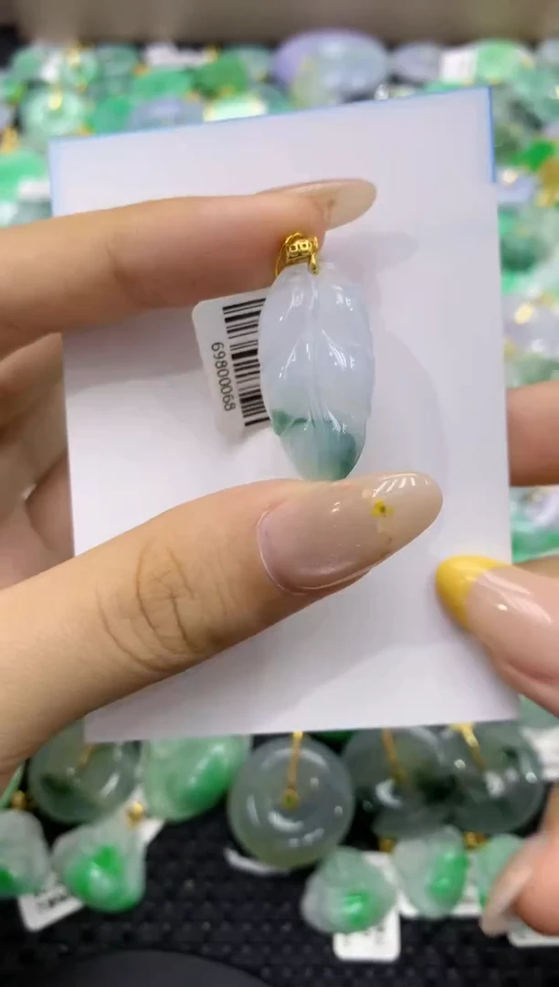 颈饰未镶嵌翡翠天然缅甸翡翠A货