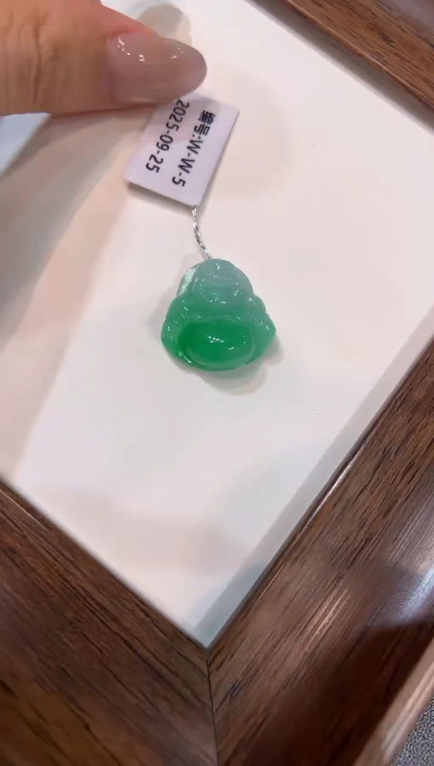 颈饰未镶嵌翡翠佛公