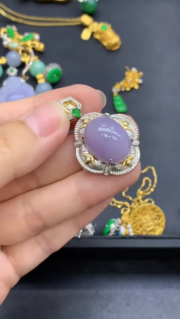 颈饰18K金镶嵌翡翠615-中国好珍宝