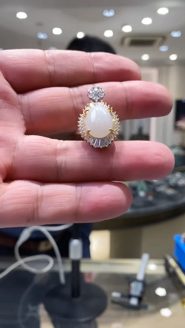 和田玉未镶嵌颈饰假一罚十 七天无理由