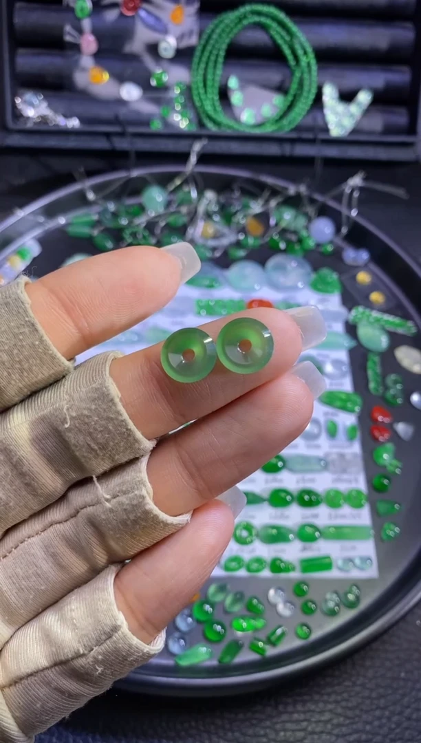 未镶嵌挂件翡翠圈圈