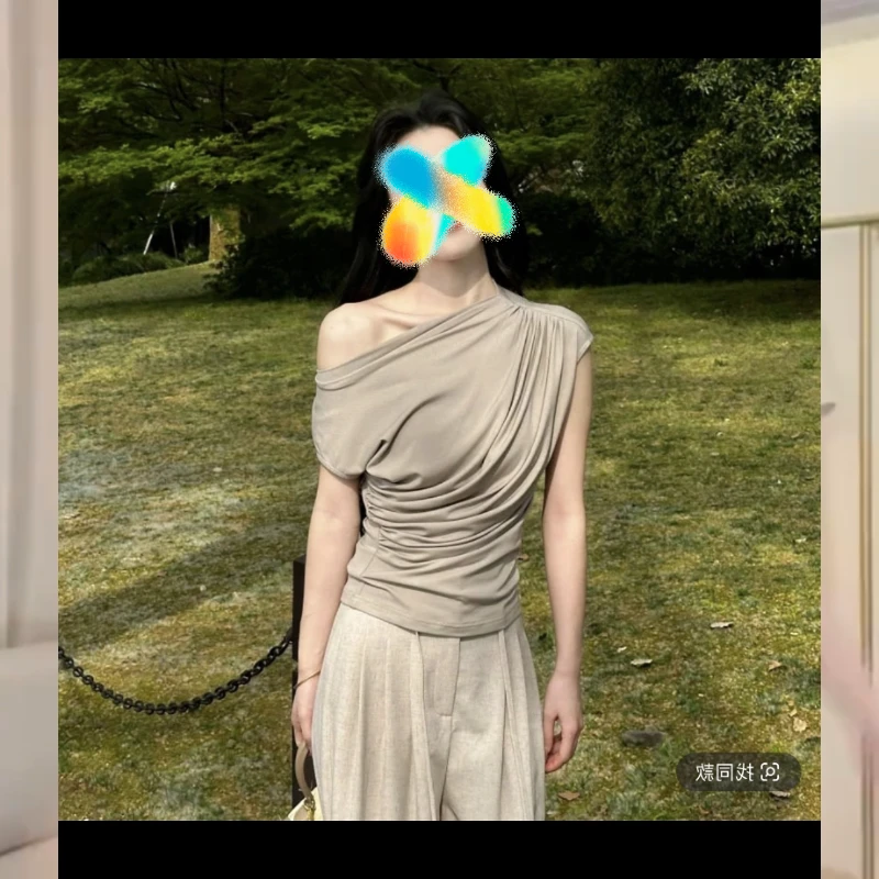 轻氧假日2025春季新款褶皱不对称无袖T恤女气质百搭上衣