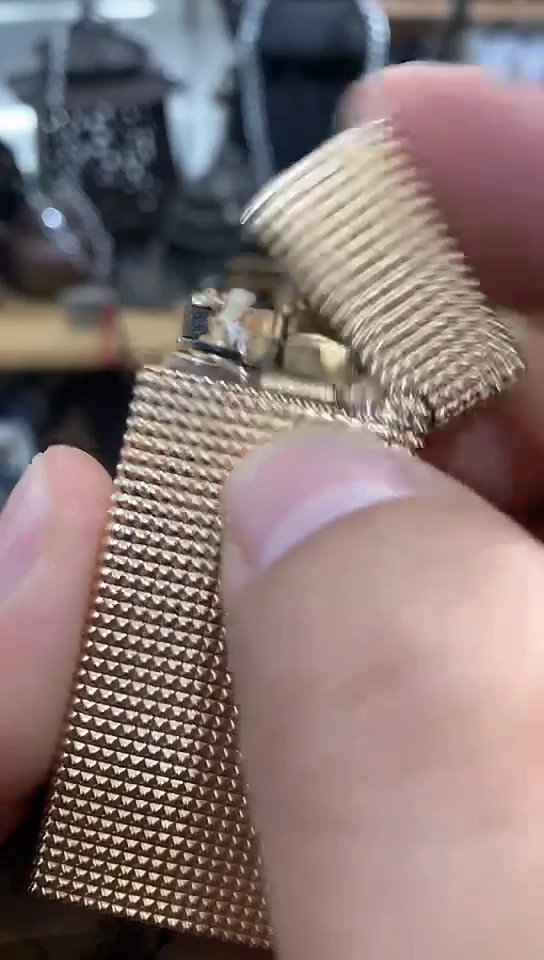 瓷片闪购商品  如图所示