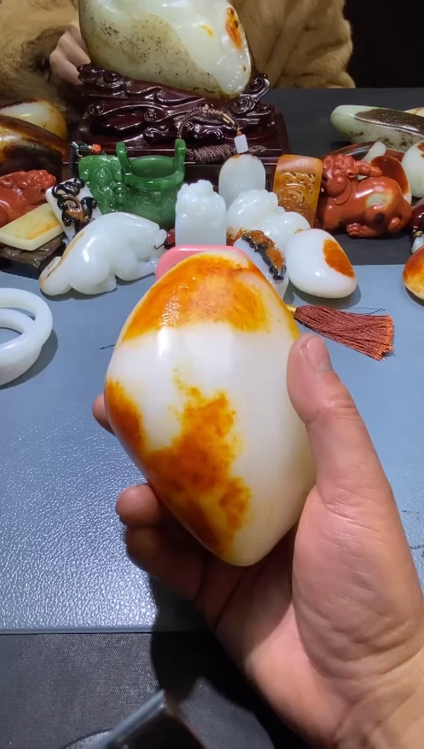 未镶嵌和田玉摆件杨****.和田玉