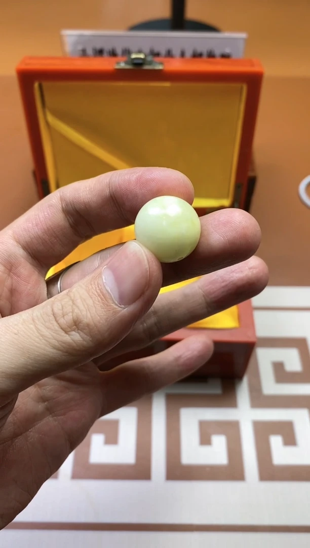 【闪购商品】蛇纹石玉其它未镶嵌多样性发货一个
