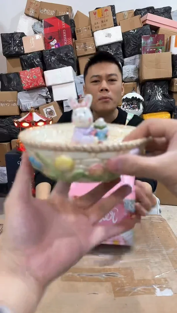 瓷片粉色原盒兔子碗