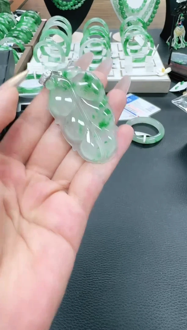 未镶嵌1石英质玉（非洲翠）/4367