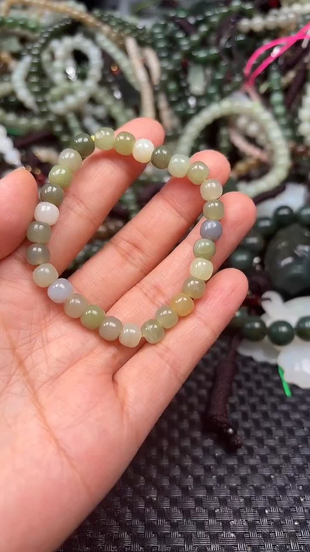 和田玉未镶嵌颈饰1