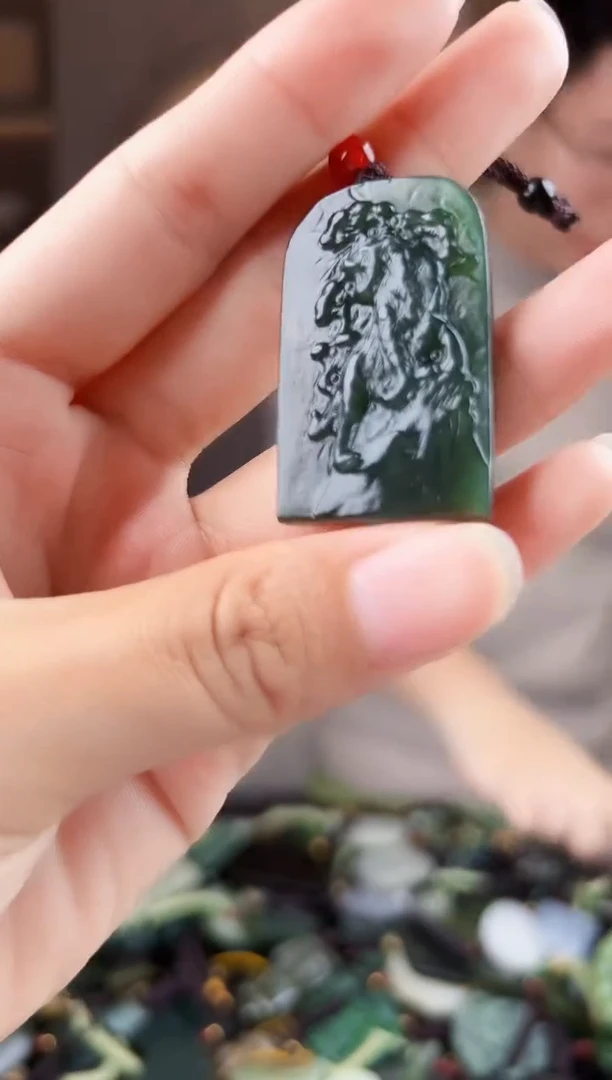 未镶嵌和田玉挂件拍一发一，多样性发货